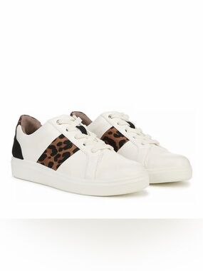 NWOT Happy Friday Lace Up Sneaker - Leopard Stripe